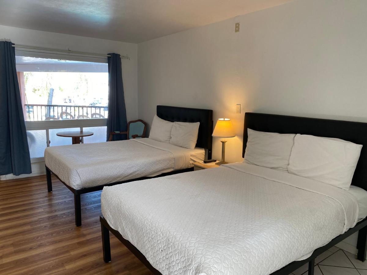 Rose Motel Clearwater Beach Bagian luar foto
